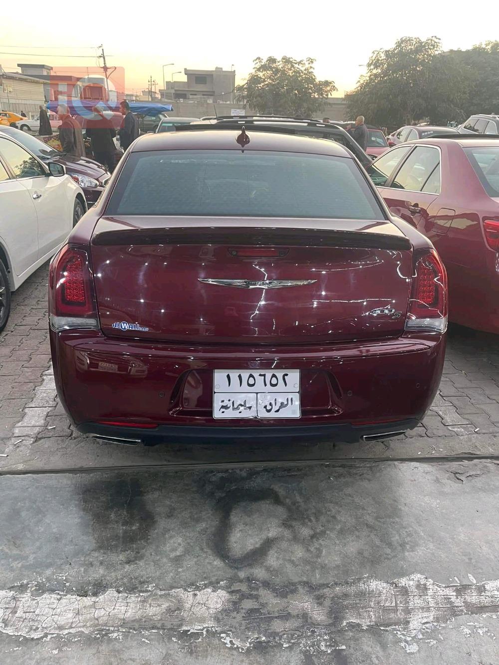 كرايسلر 300